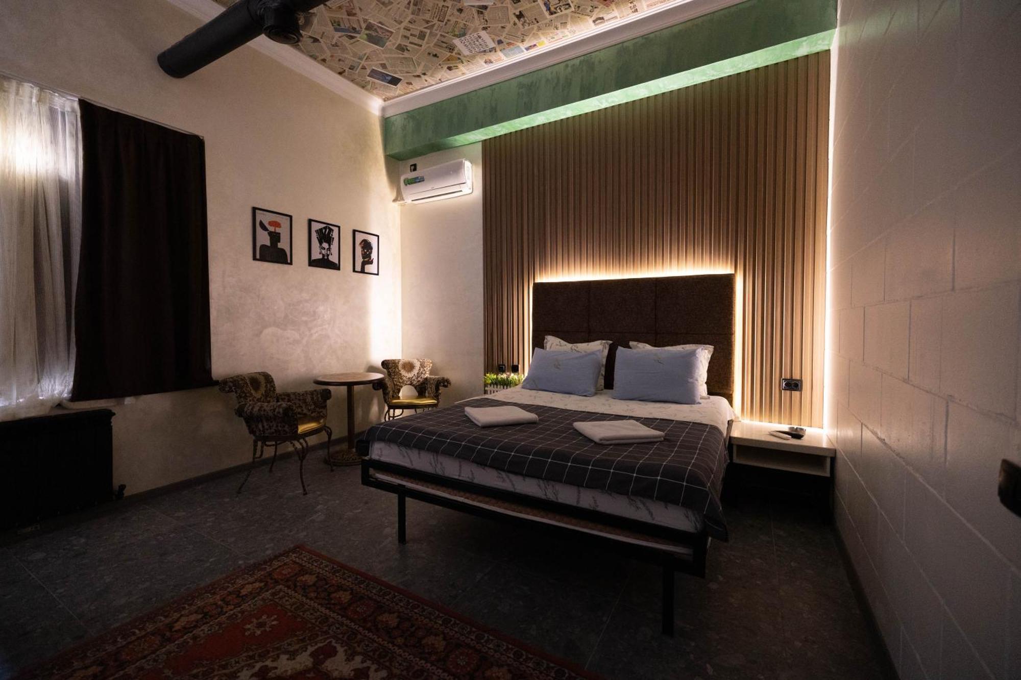 Local Hotel Tachkent Extérieur photo