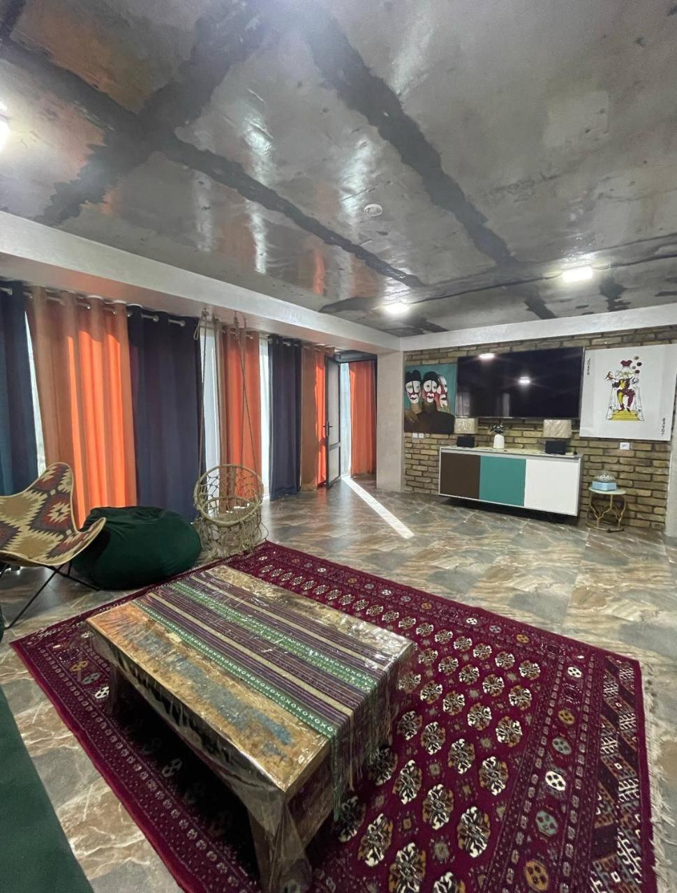 Local Hotel Tachkent Extérieur photo